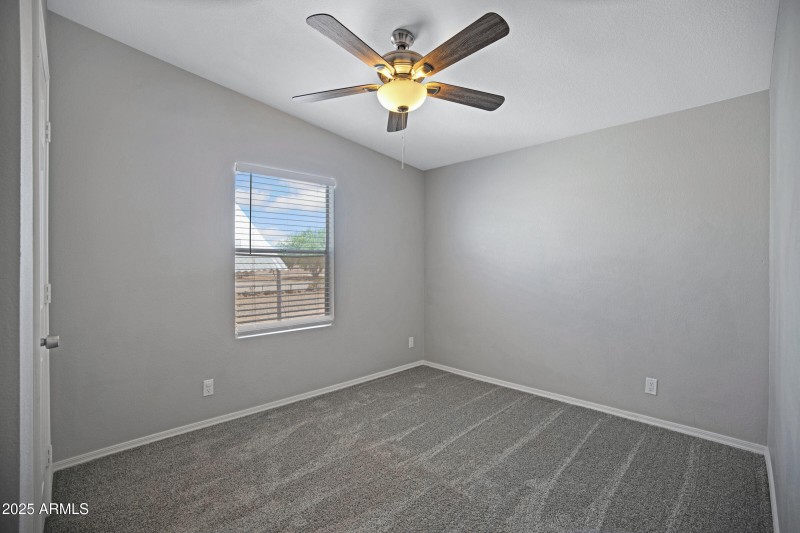 10438 E Bella Ln-23