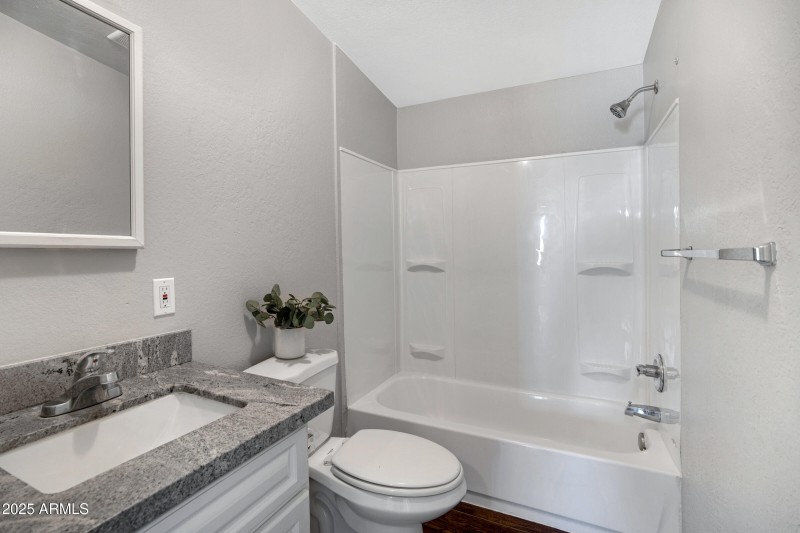 10438 E Bella Ln-25