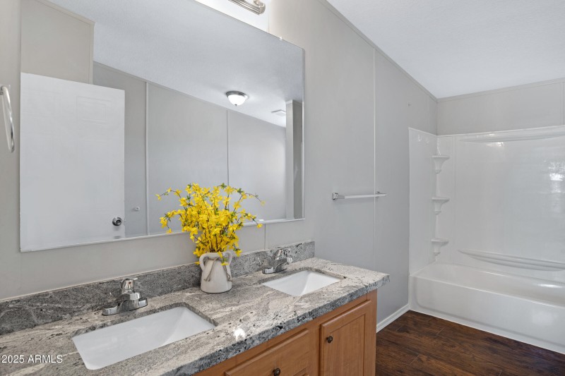 10438 E Bella Ln-28
