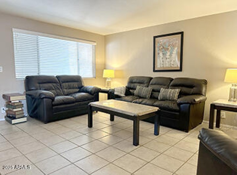 Living_area_front_entrance