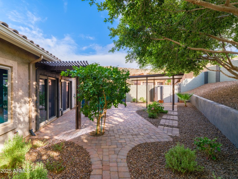 Private Side Yard
