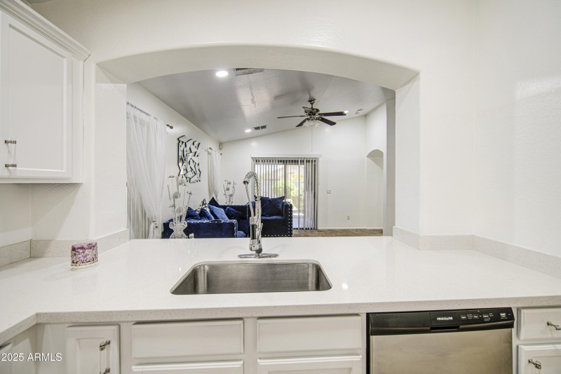 Kitchen 4