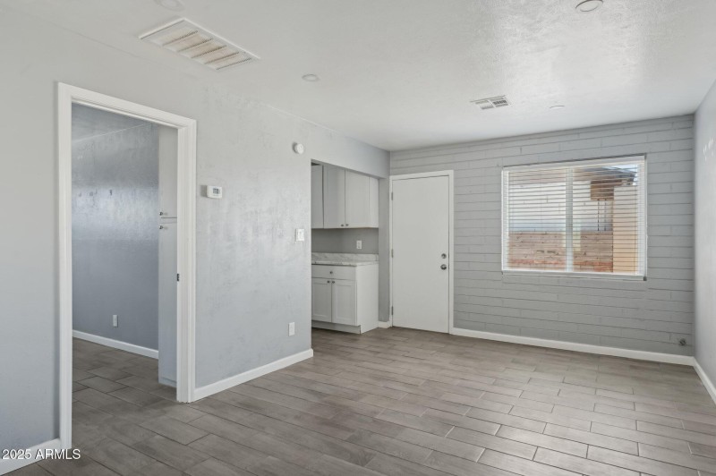 5-web-or-mls-20-w-sunnyslope-ln