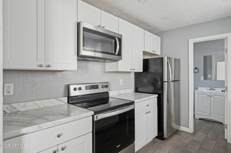 12-web-or-mls-20-w-sunnyslope-ln