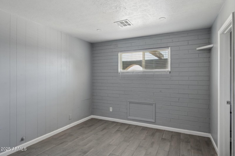 15-web-or-mls-20-w-sunnyslope-ln