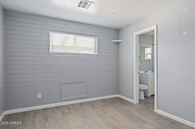 16-web-or-mls-20-w-sunnyslope-ln