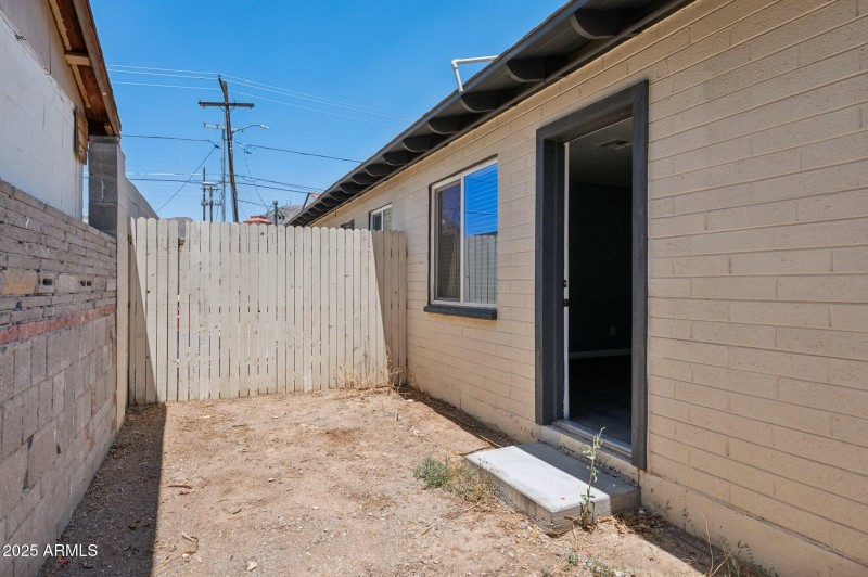 25-web-or-mls-20-w-sunnyslope-ln