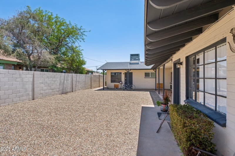 26-web-or-mls-20-w-sunnyslope-ln