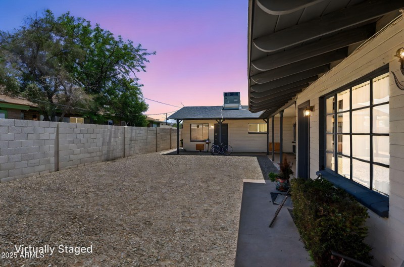35-web-or-mls-20-w-sunnyslope-ln