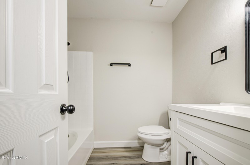 Bathroom 2-pic 1