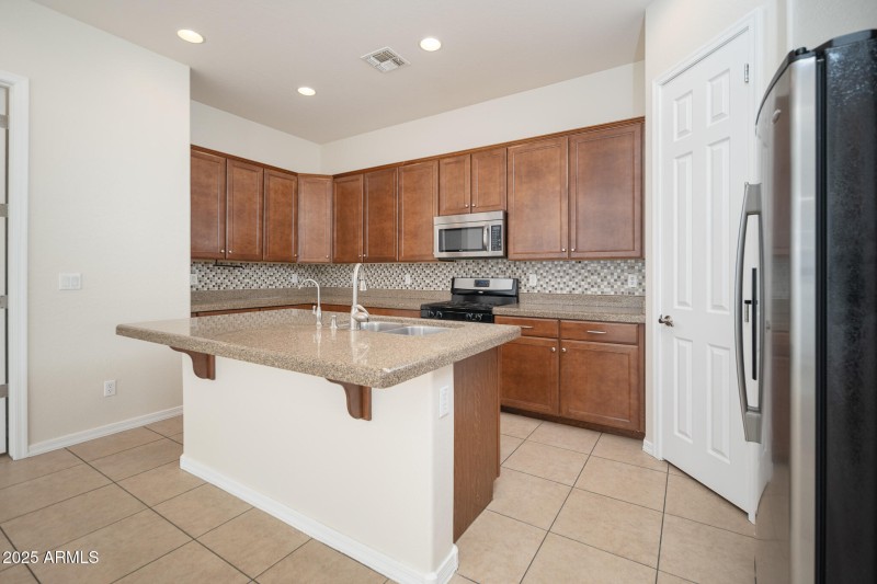 10_Kitchen_01