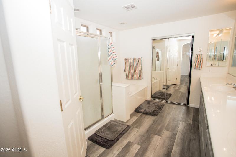 MasterBath-Upstairs-1