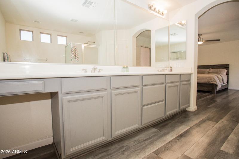 MasterBath-Upstairs-2