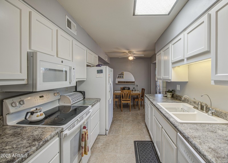 Kitchen 6