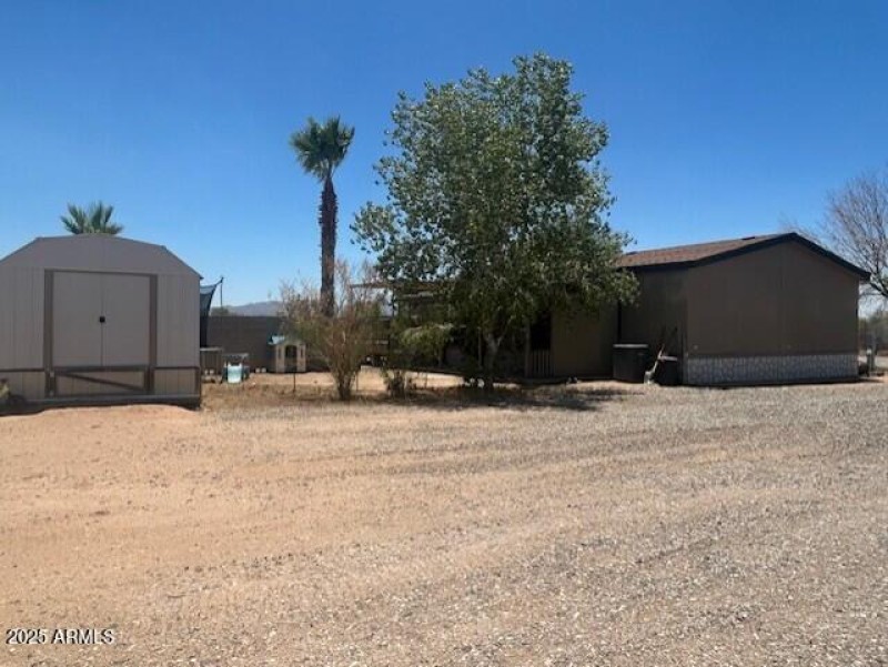 Side Yard / Driveway