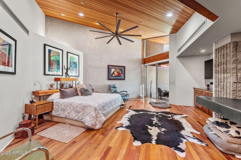 Main House: Master Bedroom