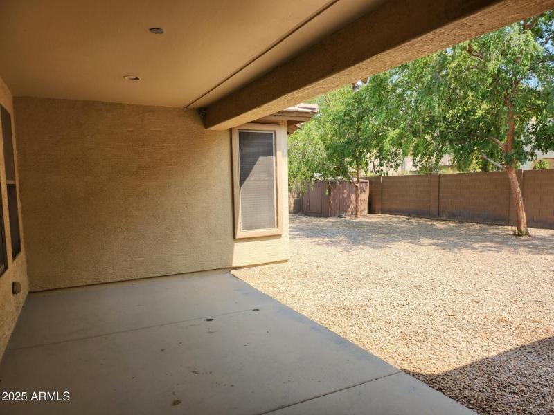 thumbnail_pic back patio E