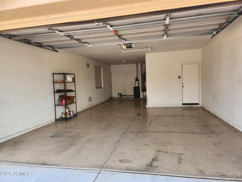 thumbnail_pic Garage