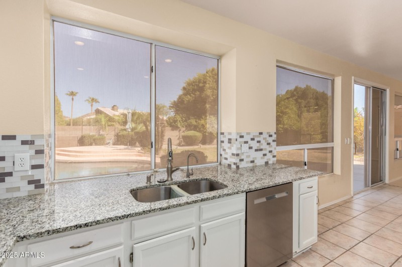 16 - Granite View