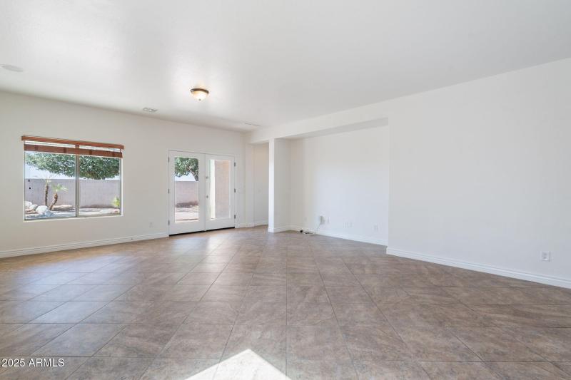 14-web-or-mls-Gleneagle-14