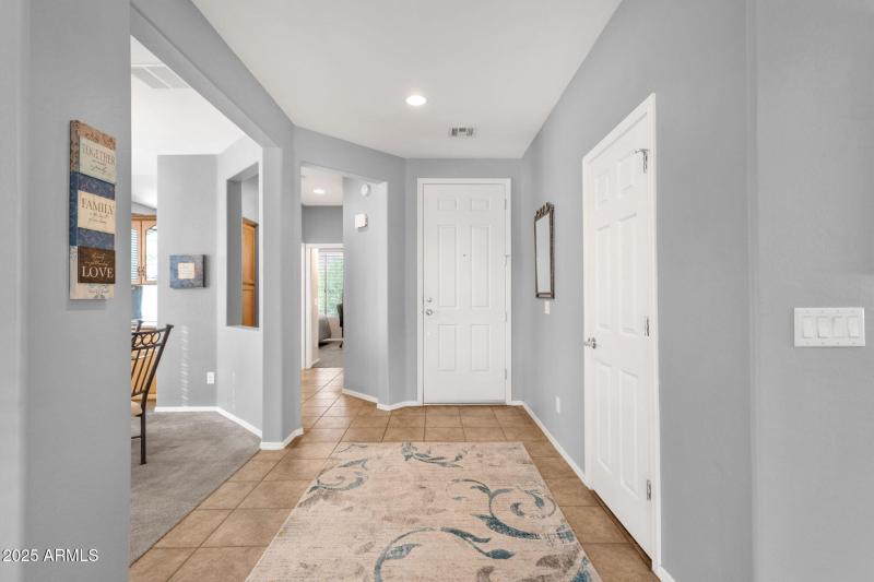 6-web-or-mls-4092-e-donato-dr