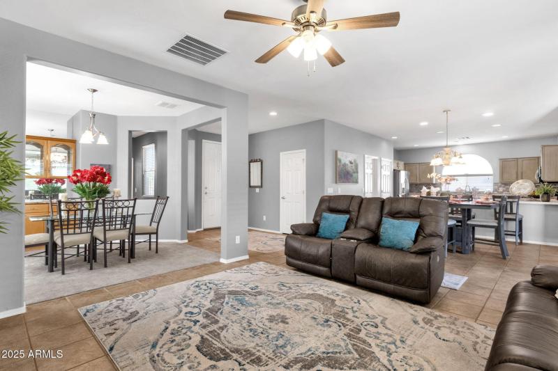 16-web-or-mls-4092-e-donato-dr