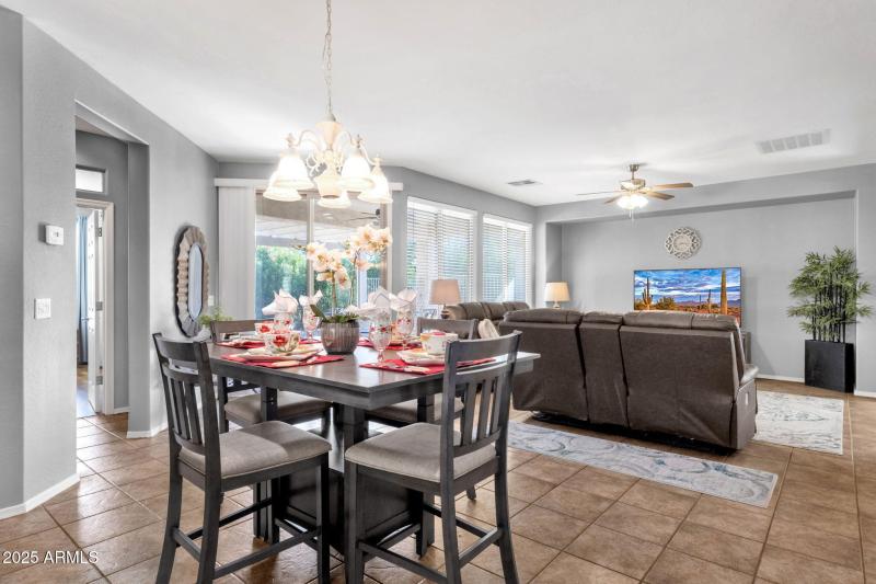 23-web-or-mls-4092-e-donato-dr