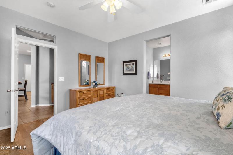 28-web-or-mls-4092-e-donato-dr