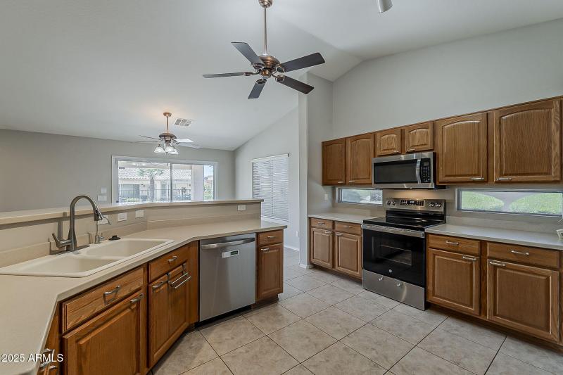 12-web-or-mls-Golden Ct-12