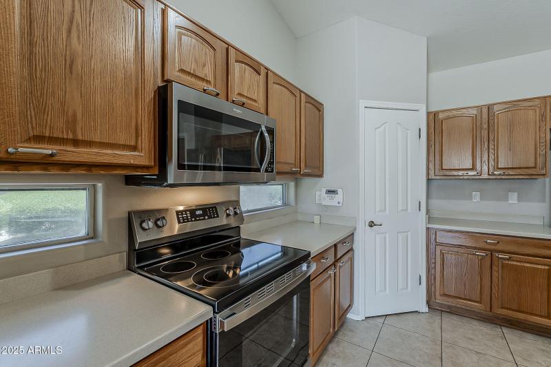 15-web-or-mls-Golden Ct-15