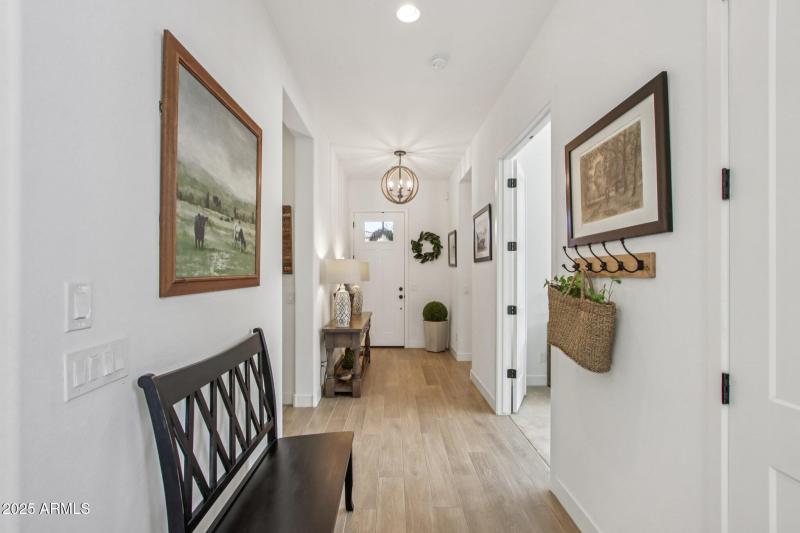 4-web-or-mls-E Torino Ave-S1007-004