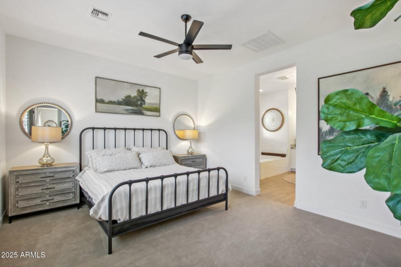 27-web-or-mls-E Torino Ave-S1007-027