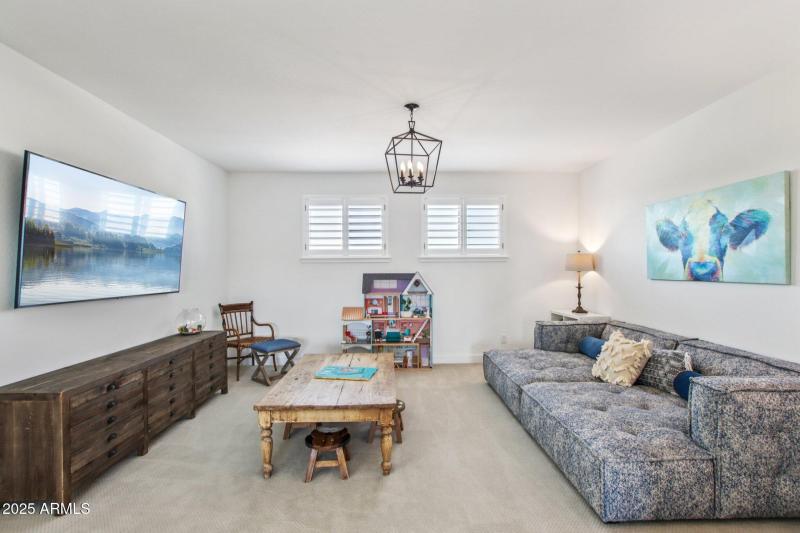 49-web-or-mls-E Torino Ave-S1007-049