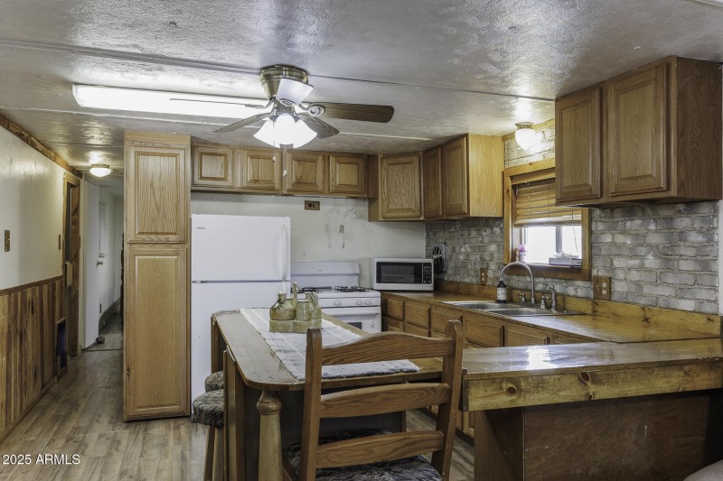 Kitchen 2