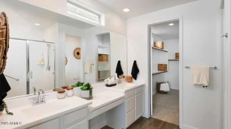 Owners Bath
