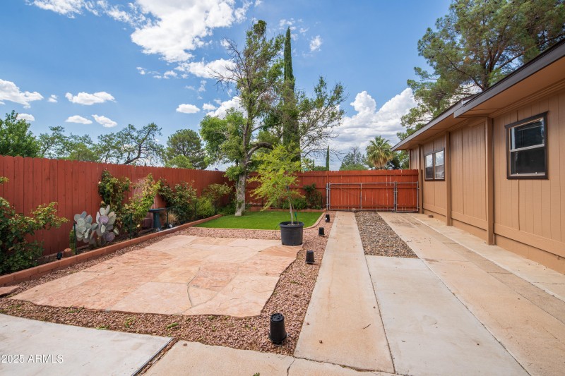 Artifical Turf/Dog Run
