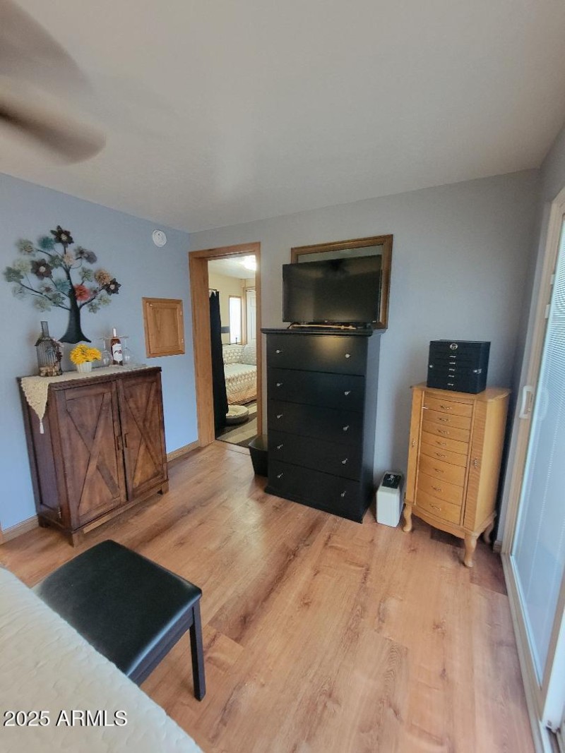 418 primary bedroom