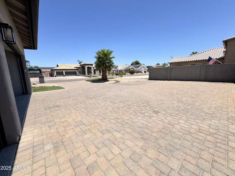 Expansive paver driveway