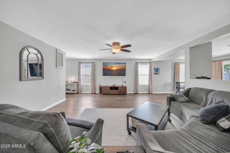 15781 W Watson Ln-7