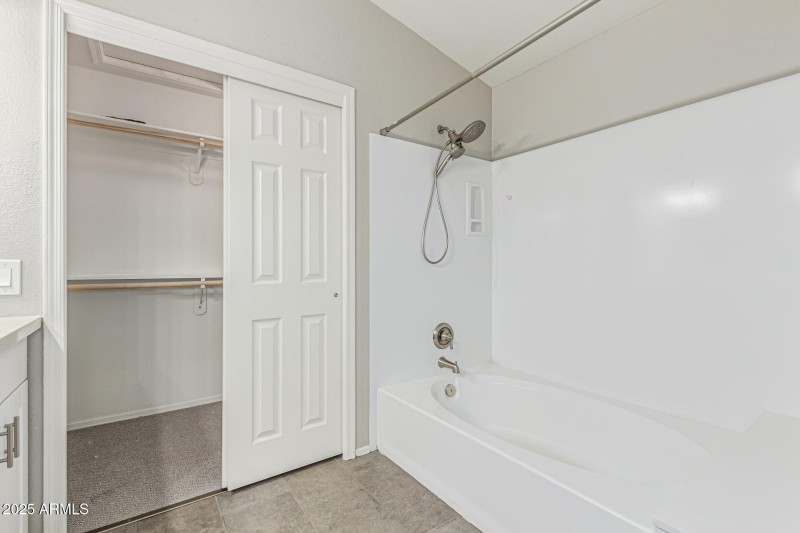 23 Northridge