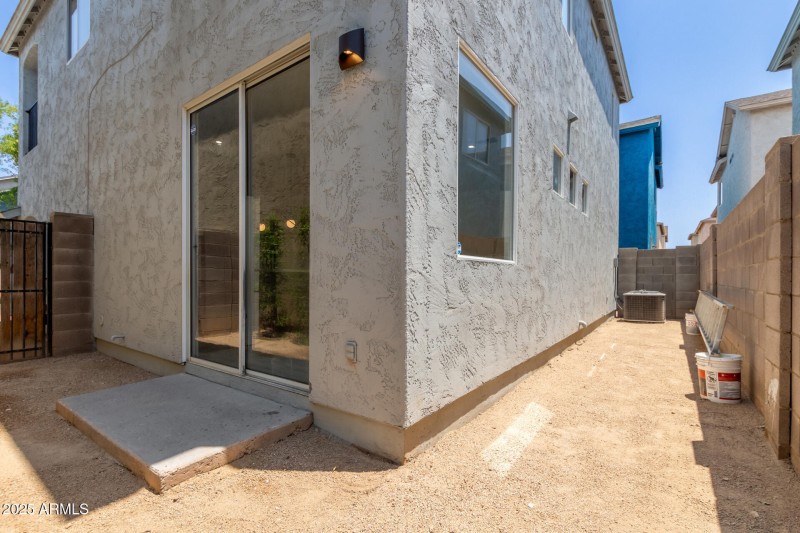 32 Polk