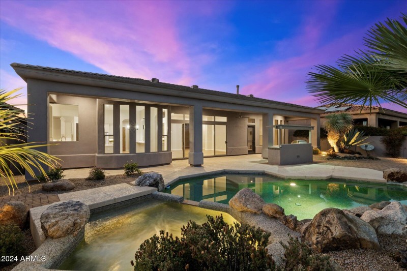 Backyard Pool & Spa