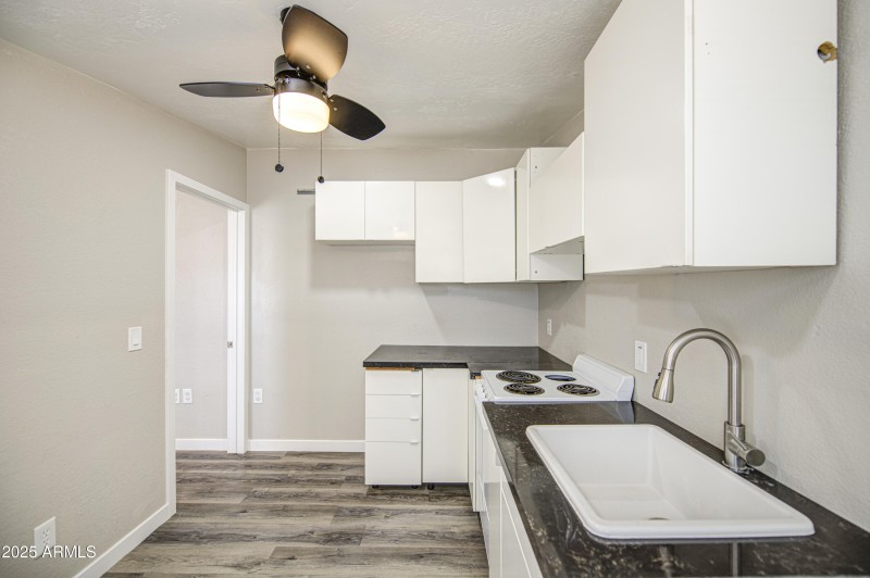 Casita Kitchen 3