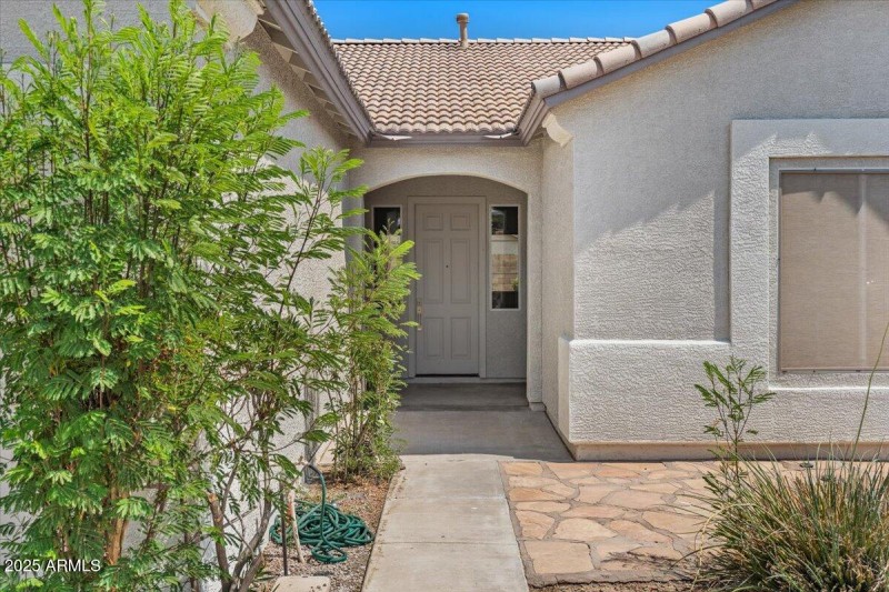 03-Front entry