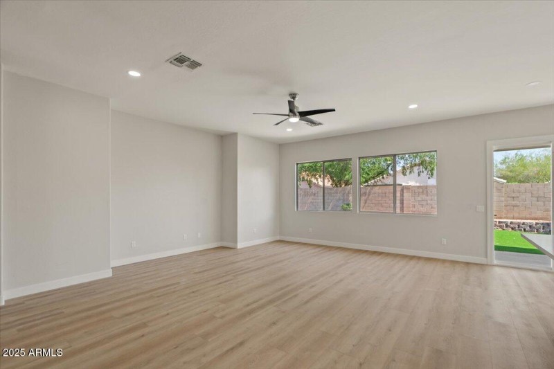 09-Living Room