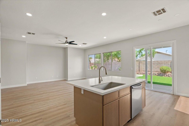 13-Kitchen