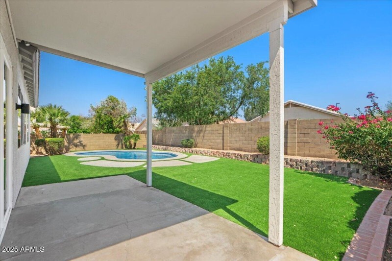 28-Back patio