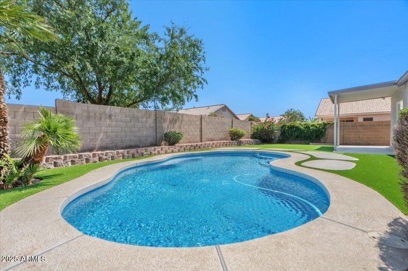 32-Pool