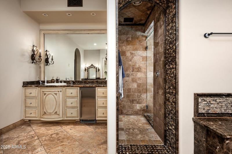 034_Primary Bathroom