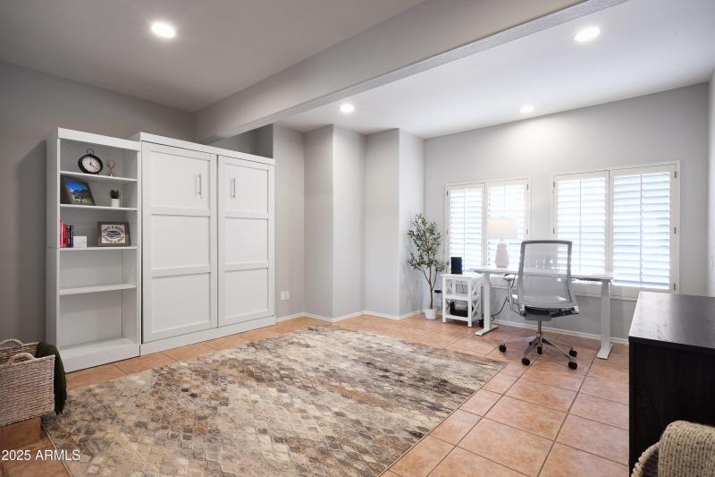 PropertyImageCo_5921ESandraTerrace_WEB-5